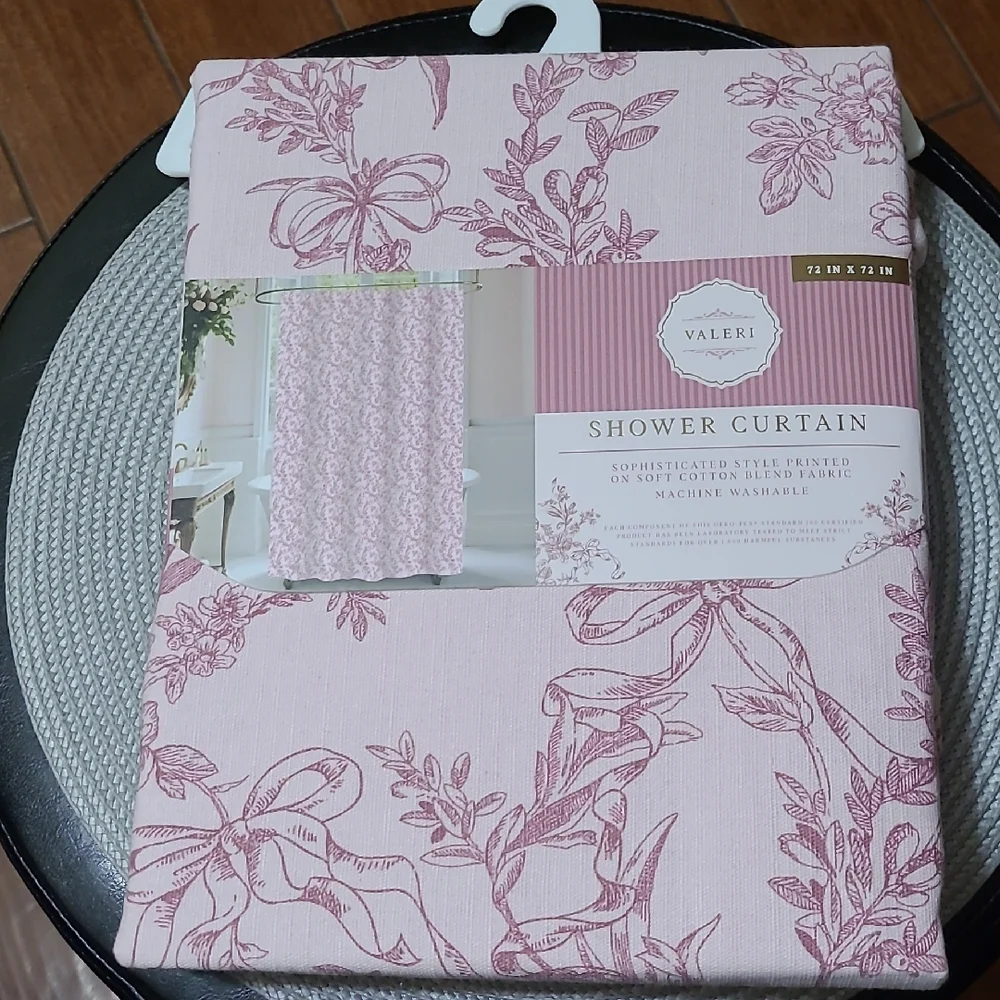 Valeri Bows & Floral Shower Curtain